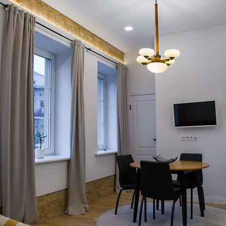 New & Stylish Old Town By Urban Rent Apartament